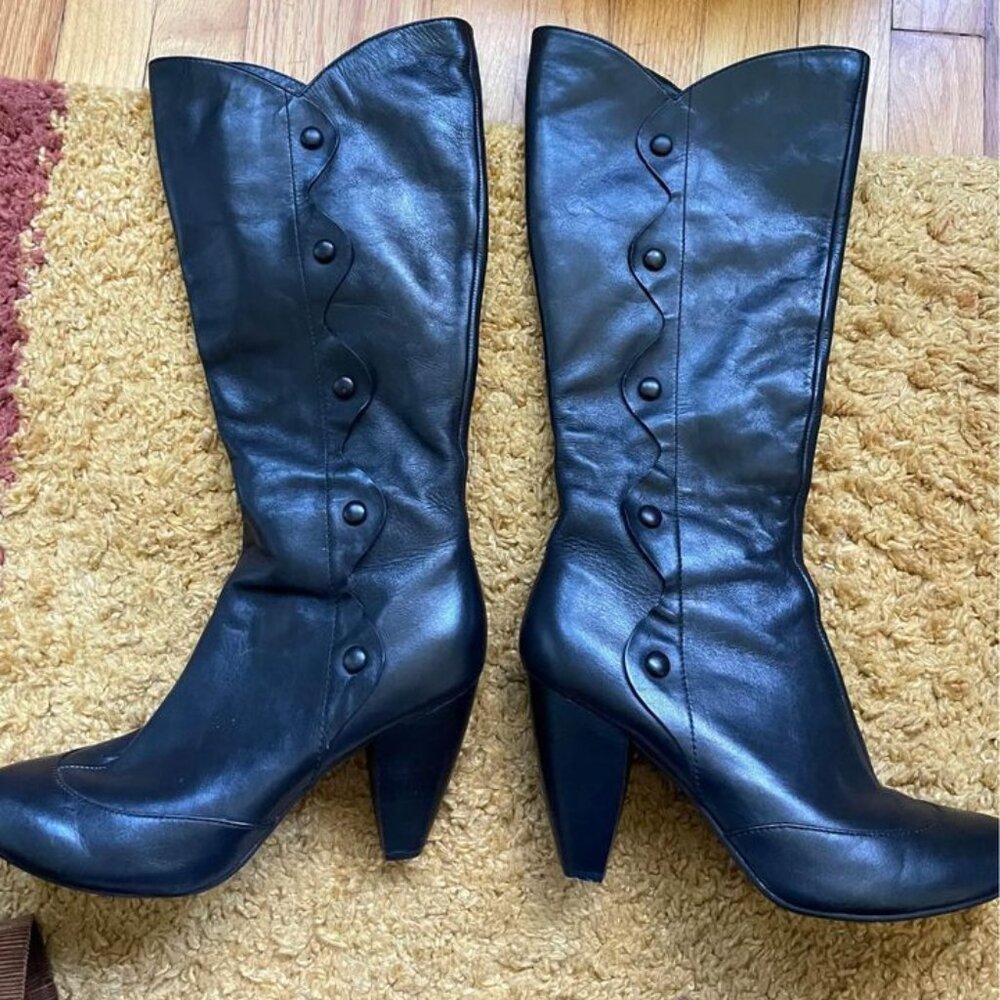 Born Crown Knee High Boots  in Like New Condition